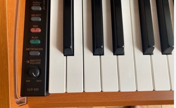 Piano điện Yamaha CLP220