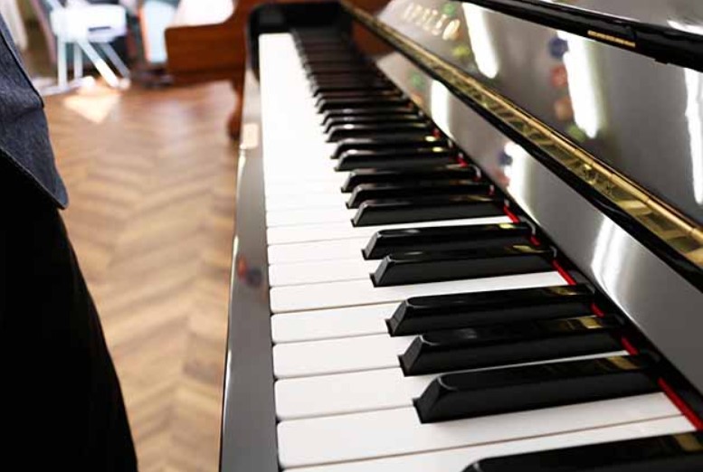 Đàn piano Upright Apollo SR8