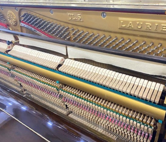 Đàn piano Upright Laurie UL5