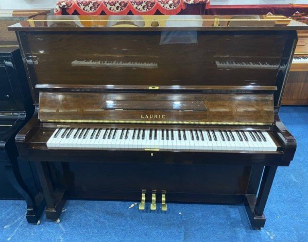 Đàn piano Upright Laurie UL5