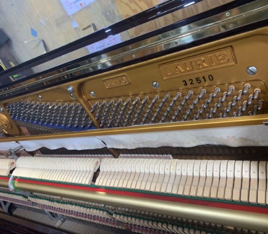 Đàn piano Upright Laurie UL70