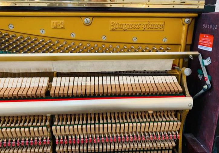 Đàn piano Upright WAGNER W3