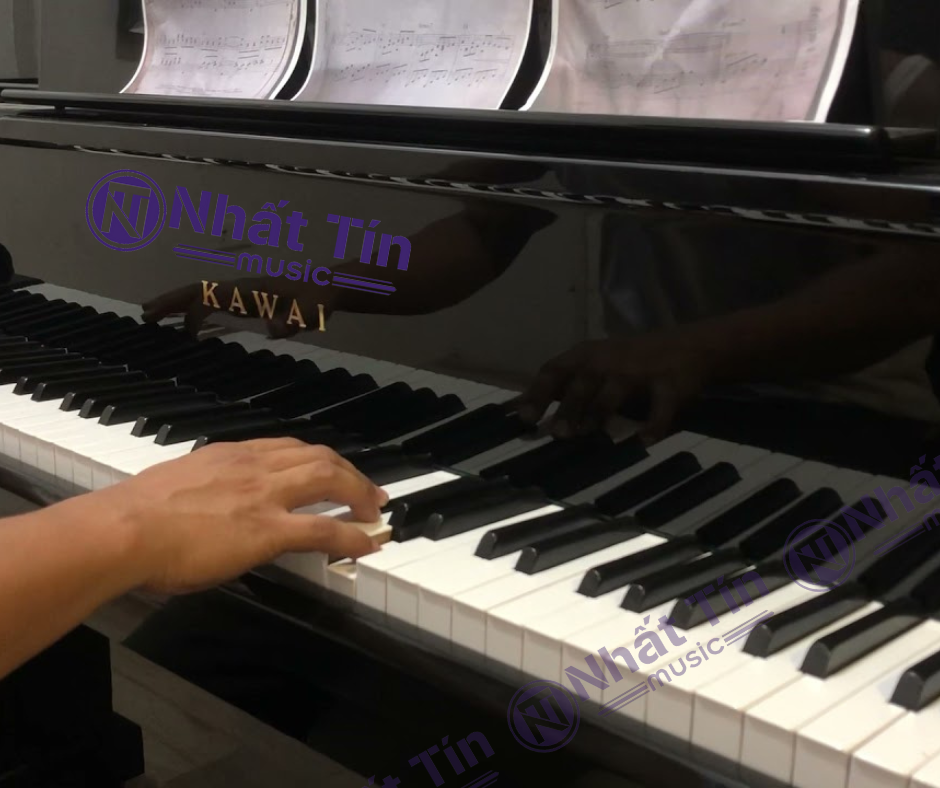 Đàn Piano cơ Kawai KU5