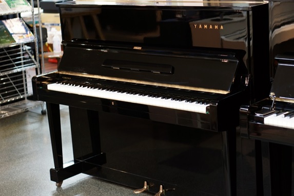 Đàn piano Yamaha U1D