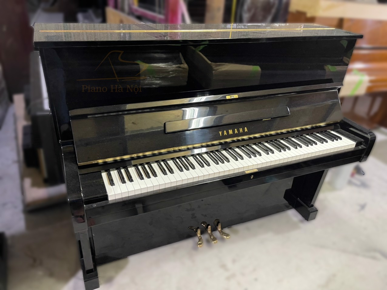 Đàn piano upright Yamaha U1E