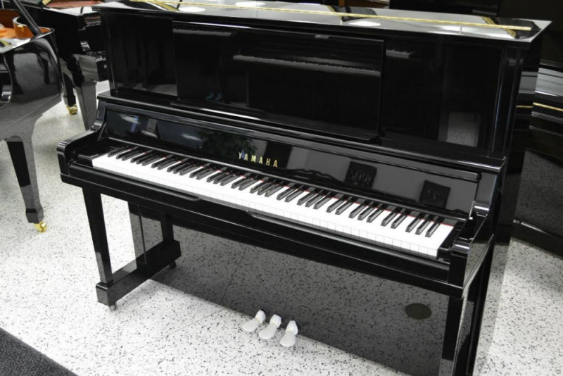 Đàn Piano Yamaha  UX10Bl