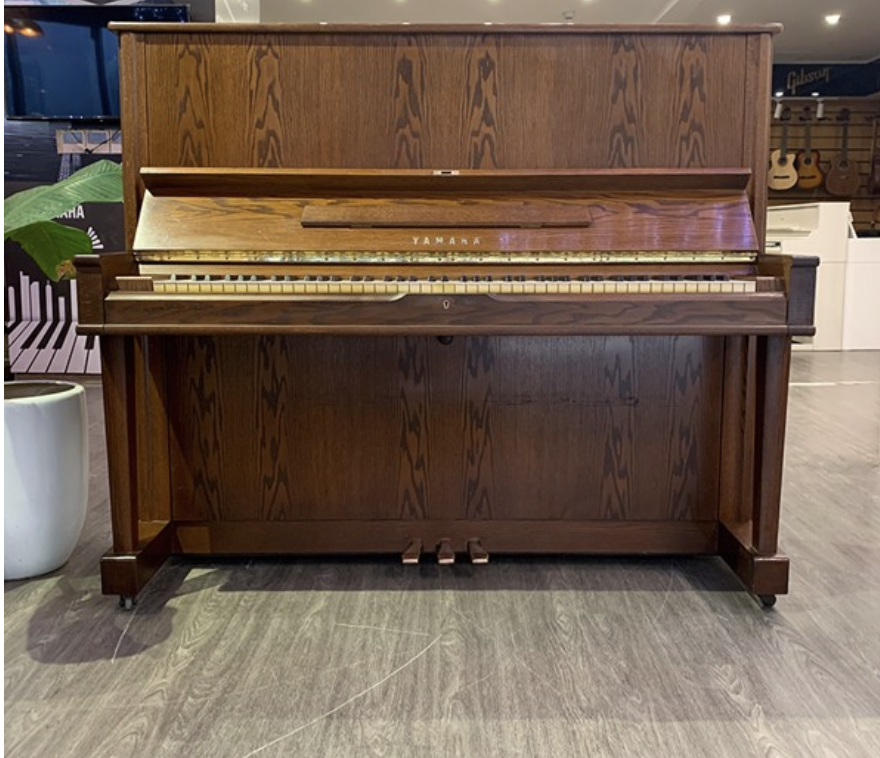 Đàn Piano Yamaha W105