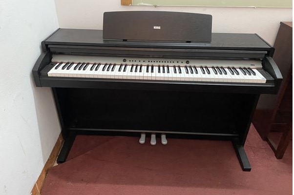 Đàn piano điện Korg C 340
