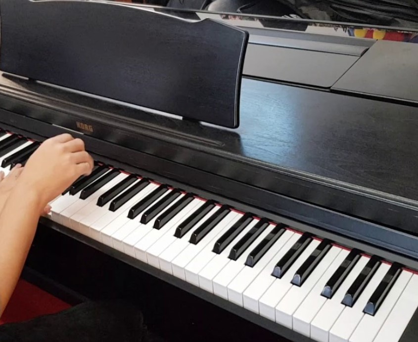 Piano Điện Korg C2200