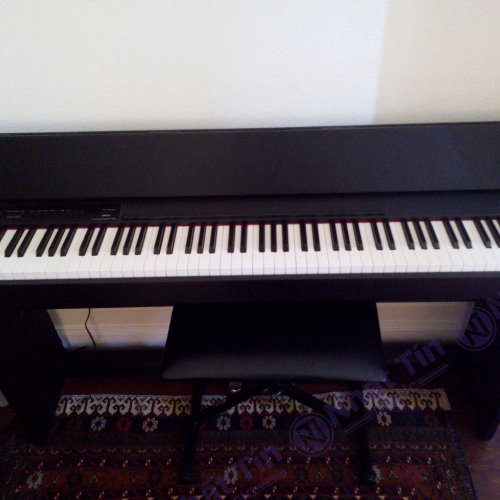 Đàn piano điện Roland F110