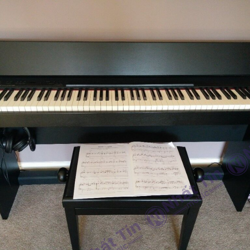 Đàn piano điện Roland F130 R