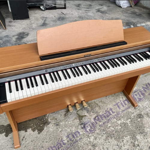 Đàn piano điện Roland HP103