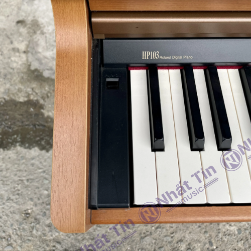 Đàn piano điện Roland HP103