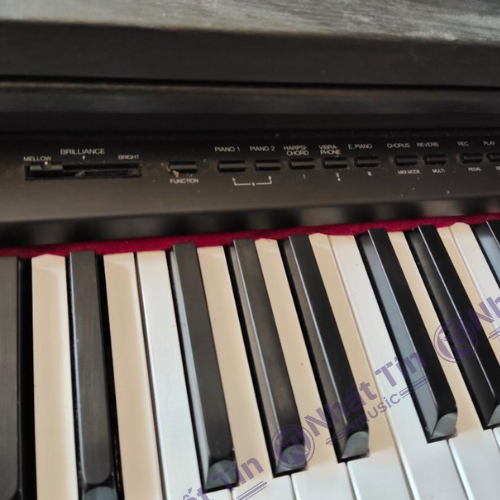 Đàn piano điện Roland HP1700