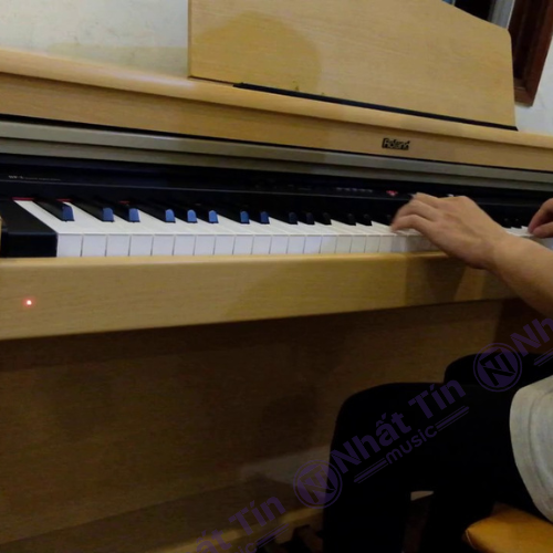 Đàn piano điện Roland HP3