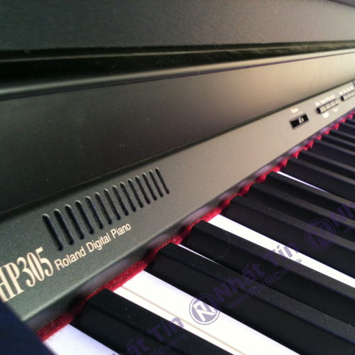 Đàn piano điện Roland HP305