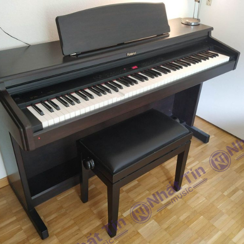 Đàn piano điện Roland HP330