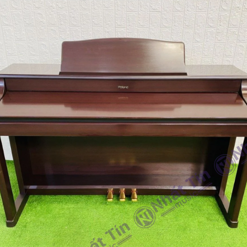 Đàn piano điện Roland HP555G