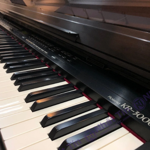 Đàn piano điện Roland KR3000