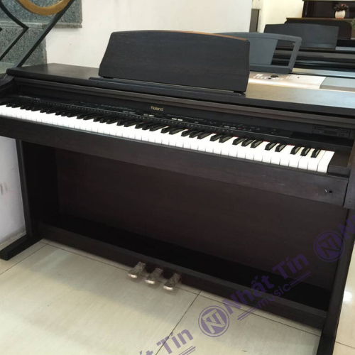 Đàn piano điện Roland KR4300