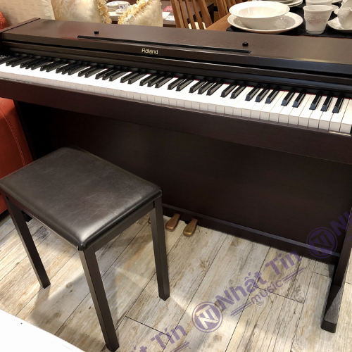 Đàn piano điện Roland RP101