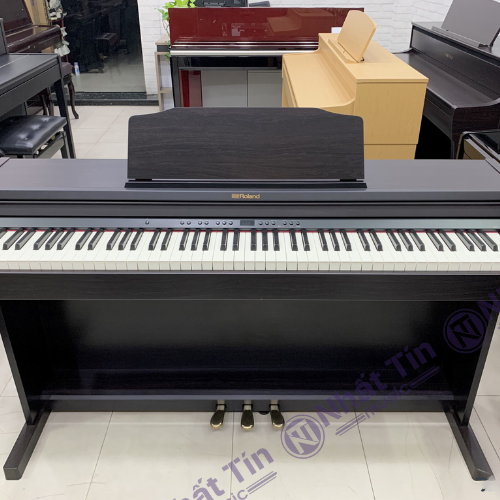Đàn piano điện Roland RP501R