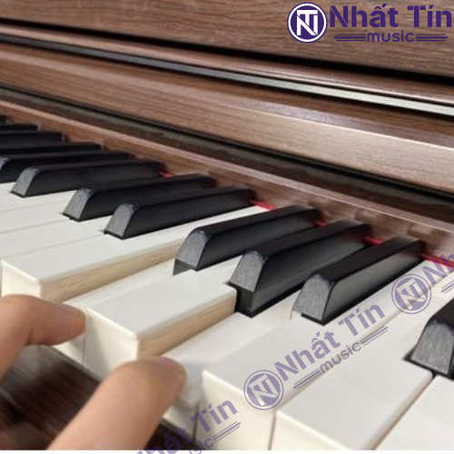 Piano điện Yamaha có độ nhạy cao, giúp người chơi biểu diễn với sự linh hoạt và sáng tạo tốt nhất.